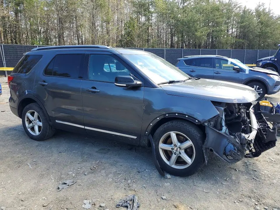 2017 FORD EXPLORER XLT  