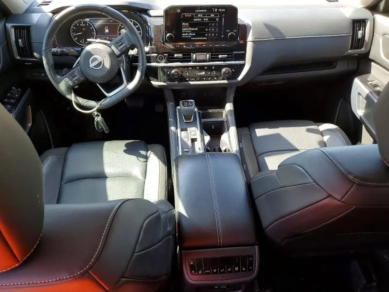 2022 NISSAN PATHFINDER SL  