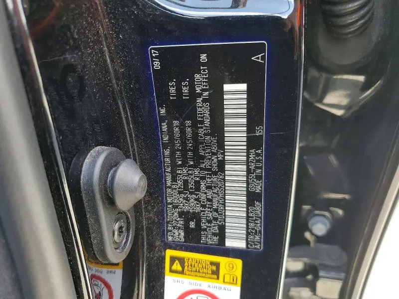 2017 TOYOTA HIGHLANDER XLE  