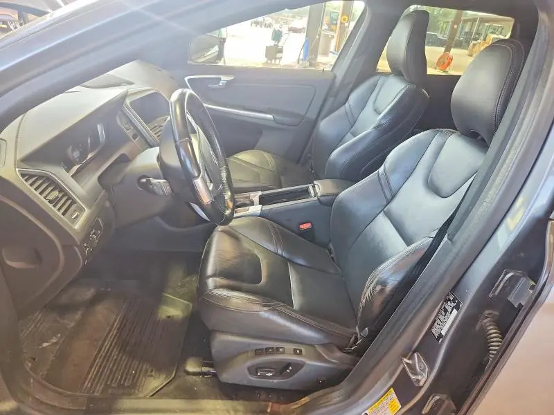 2016 VOLVO XC60 T5 PLATINUM  
