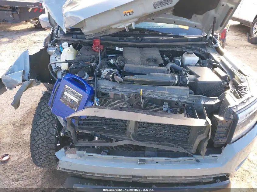 2024 NISSAN FRONTIER PRO-4X 4X4