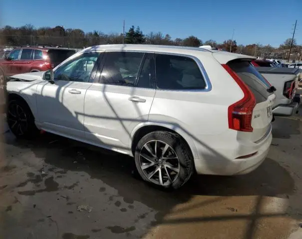 2022 VOLVO XC90 T6 MOMENTUM  