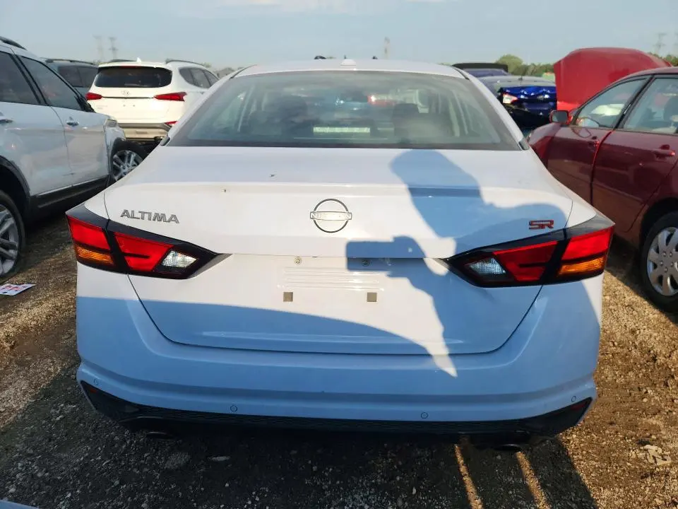 2025 NISSAN ALTIMA SR  