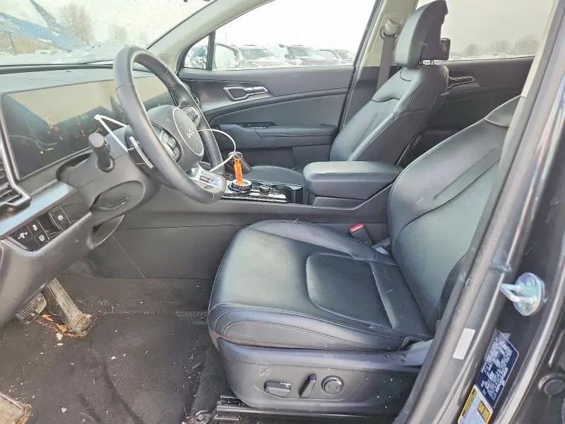 2023 KIA SPORTAGE EX  