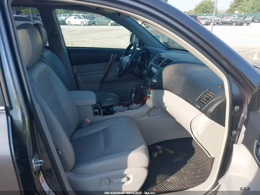 2012 TOYOTA HIGHLANDER LIMITED V6