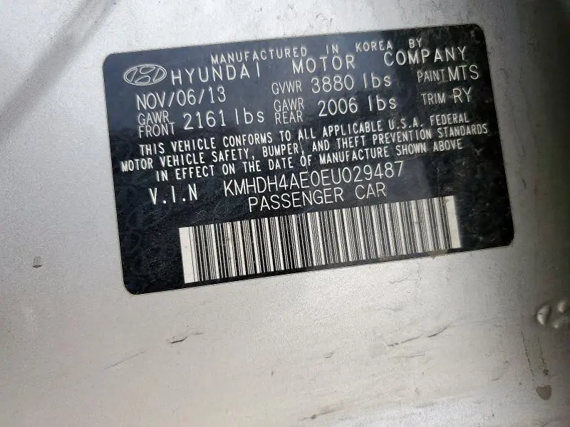 2014 HYUNDAI ELANTRA SE  