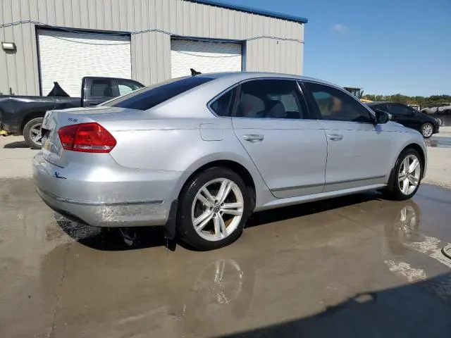 2012 VOLKSWAGEN PASSAT SE