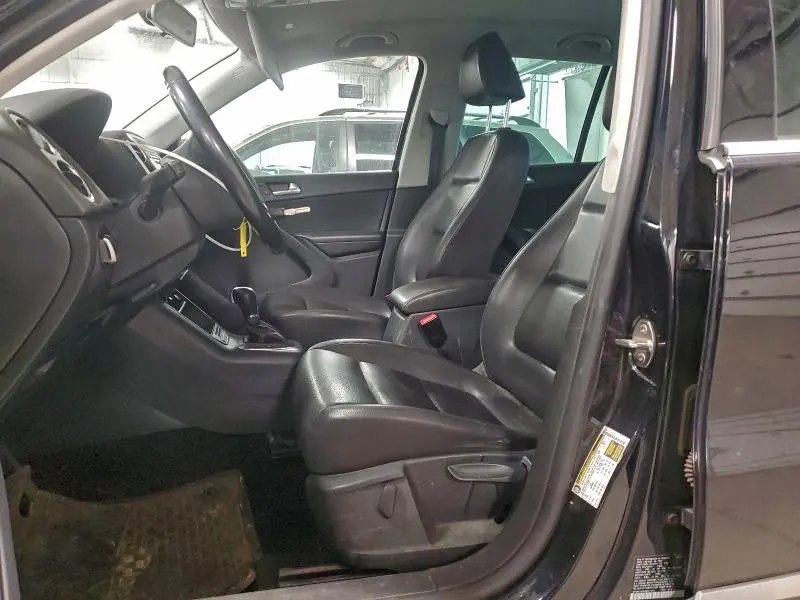 2012 VOLKSWAGEN TIGUAN S  
