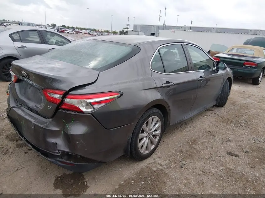 2018 TOYOTA CAMRY LE