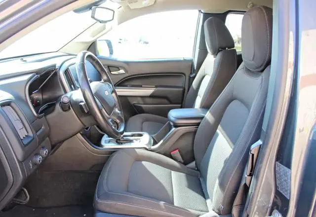 2017 CHEVROLET COLORADO LT  