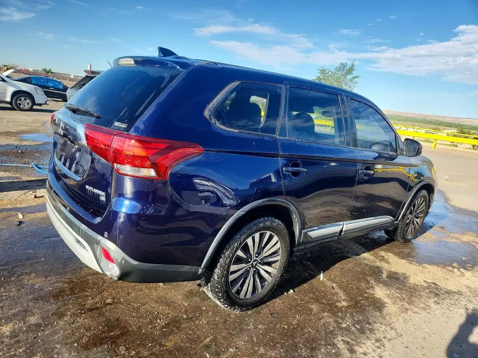2019 MITSUBISHI OUTLANDER SE  