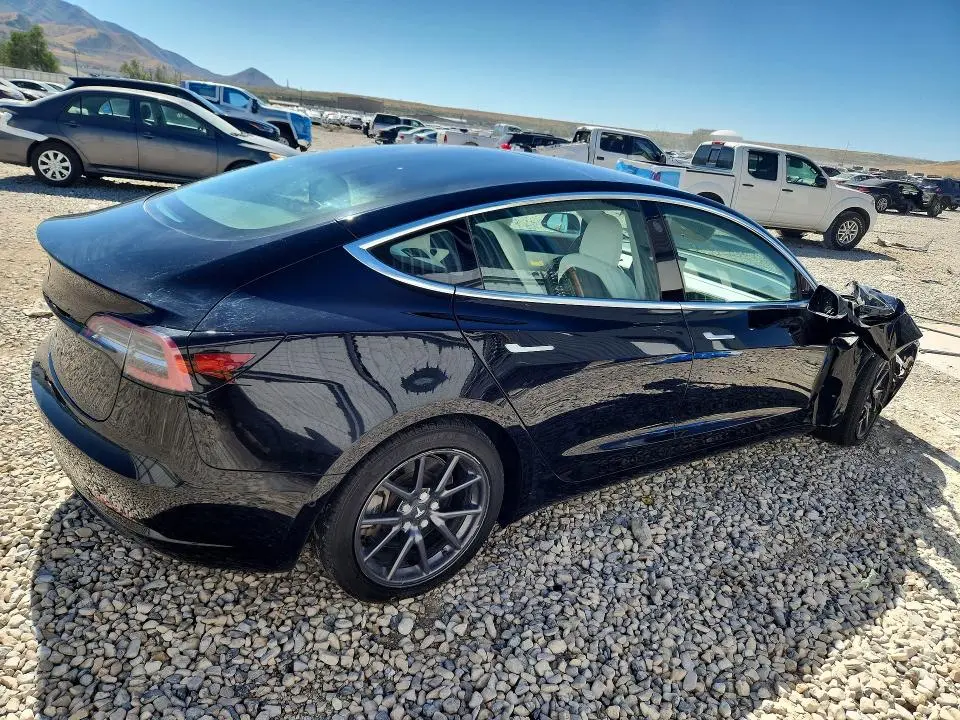 2018 TESLA MODEL 3   