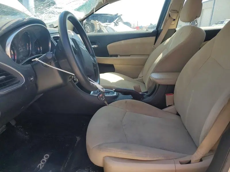 2013 CHRYSLER 200 LX  