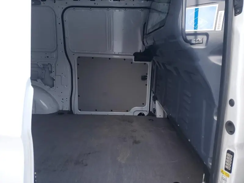 2023 MERCEDES-BENZ METRIS   