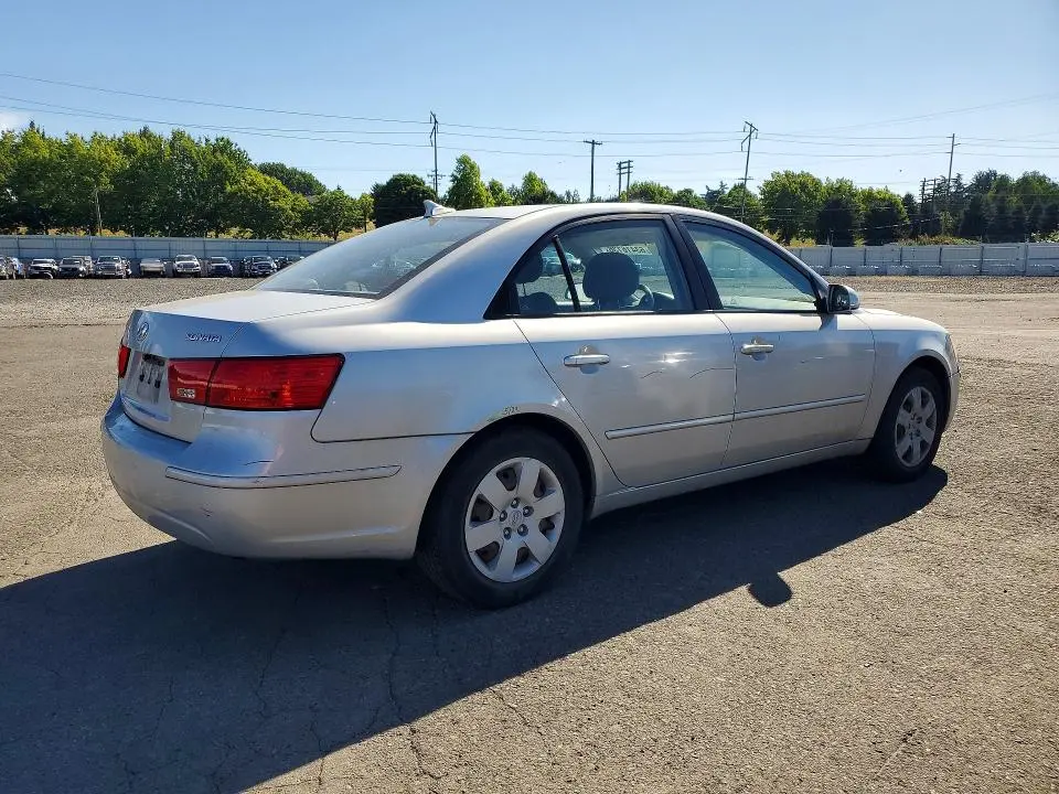 2010 HYUNDAI SONATA GLS  