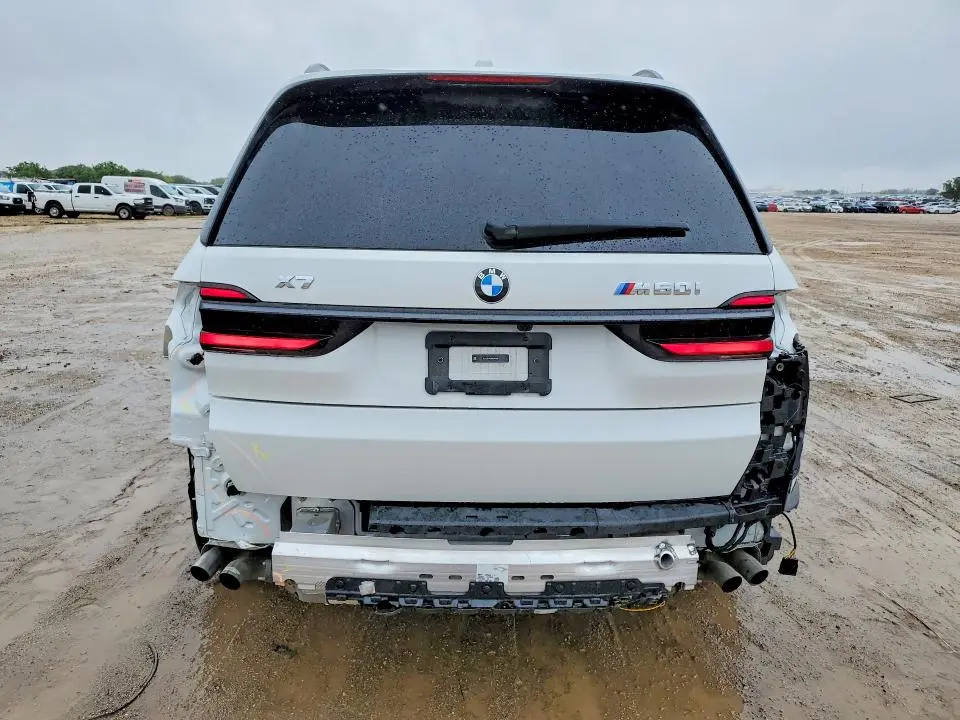 2025 BMW X7 M60I  
