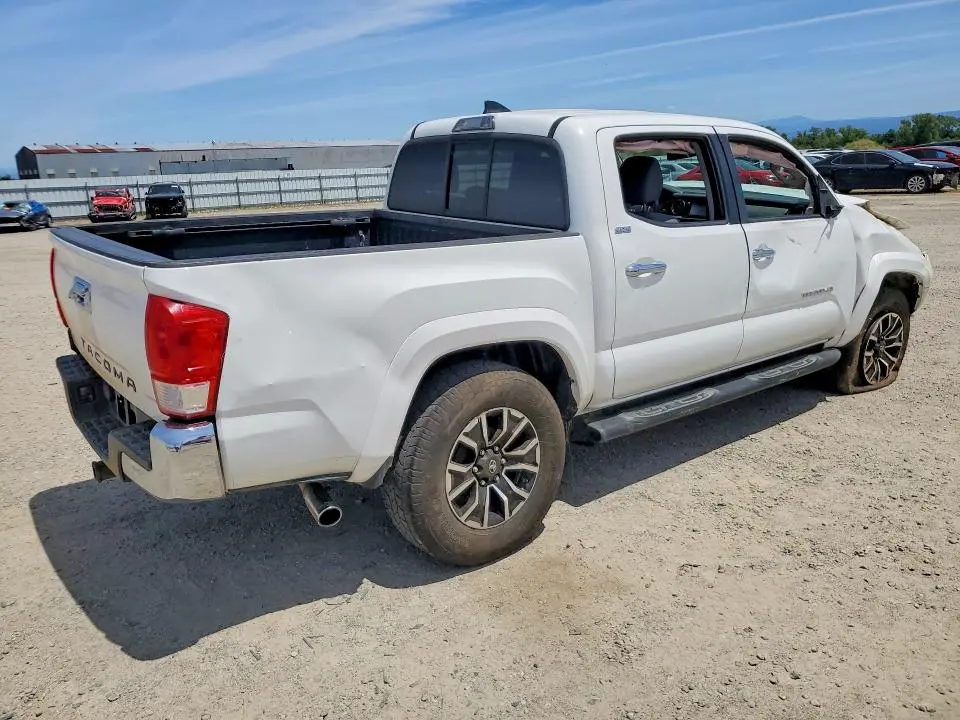 2017 TOYOTA TACOMA SR5  