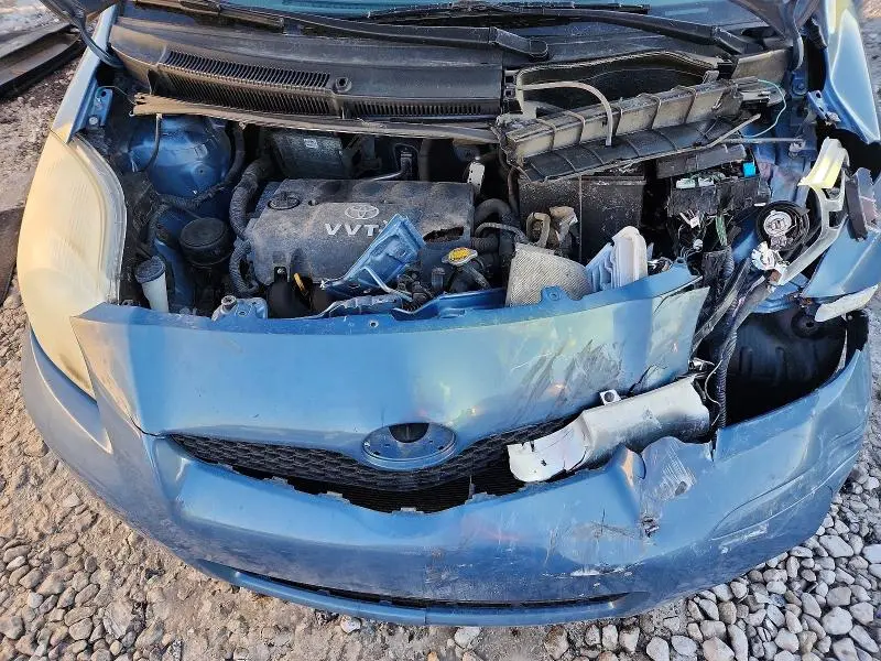 2010 TOYOTA YARIS BASE  