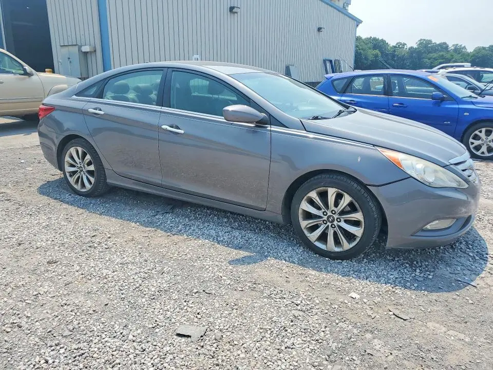 2011 HYUNDAI SONATA SE  
