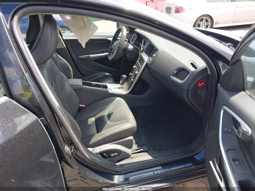 2012 VOLVO S60 T5