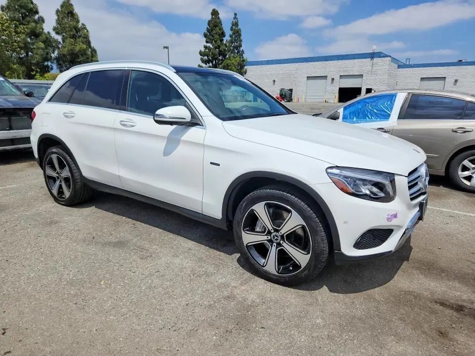 2019 MERCEDES-BENZ GLC 350E  
