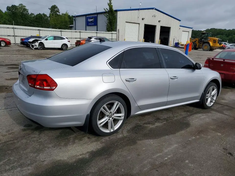 2014 VOLKSWAGEN PASSAT SE  