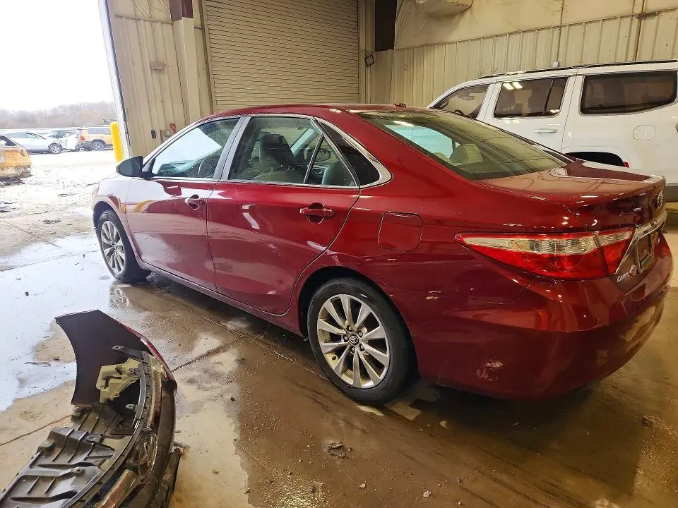 2016 TOYOTA CAMRY XLE  