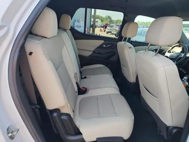 2022 CHEVROLET TRAVERSE LS  