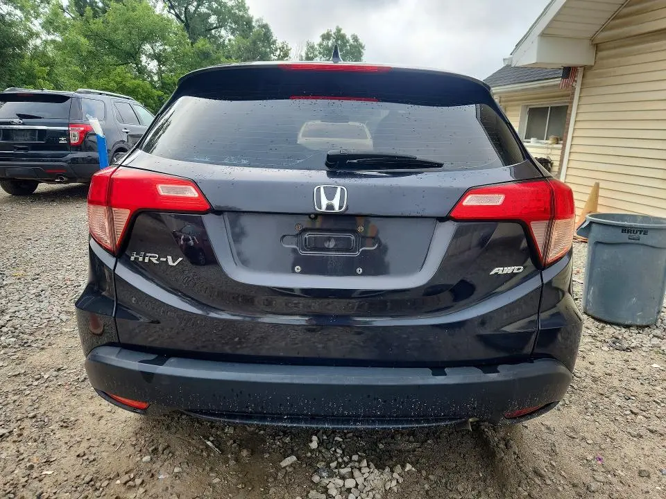 2018 HONDA HR-V LX  
