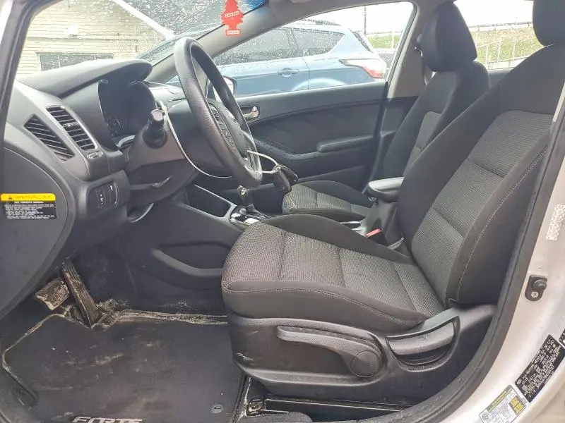 2017 KIA FORTE LX  