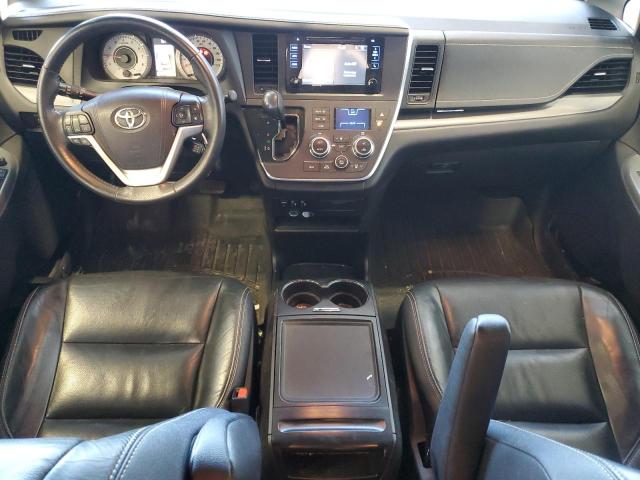 2017 TOYOTA SIENNA SE