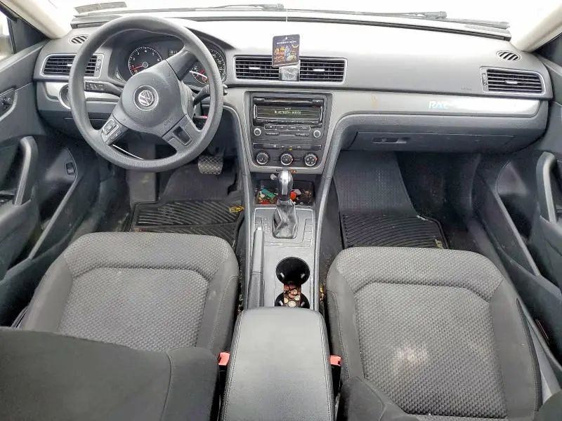 2014 VOLKSWAGEN PASSAT S  