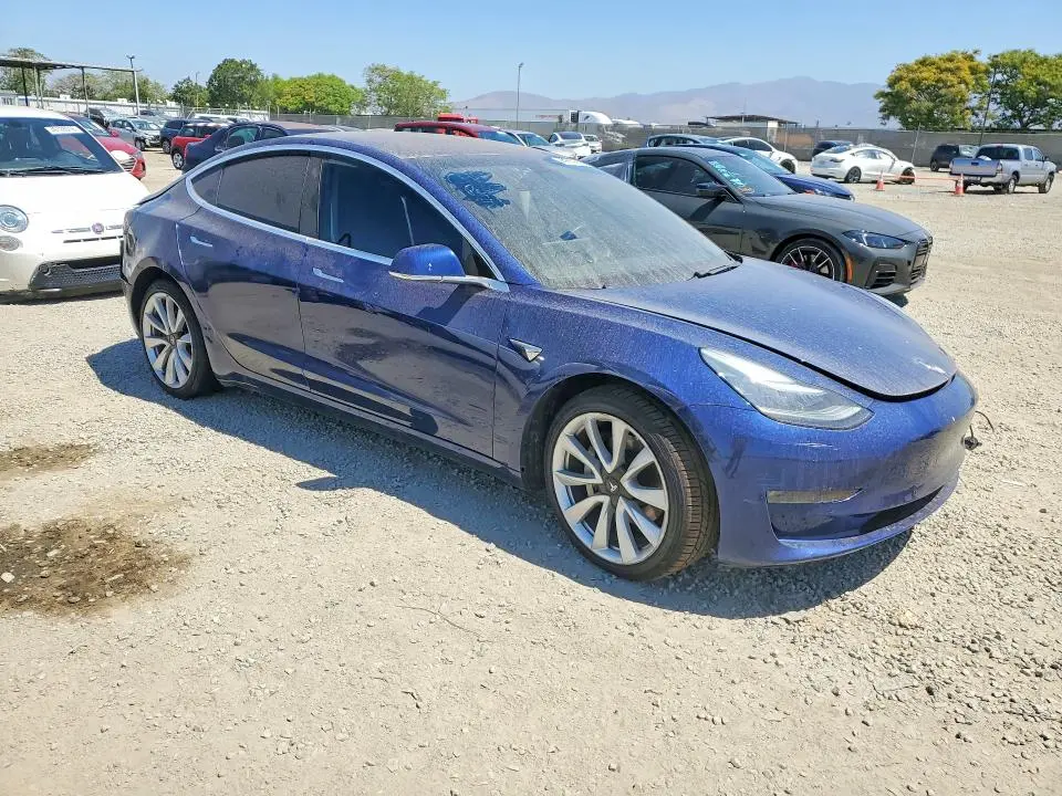 2018 TESLA MODEL 3   