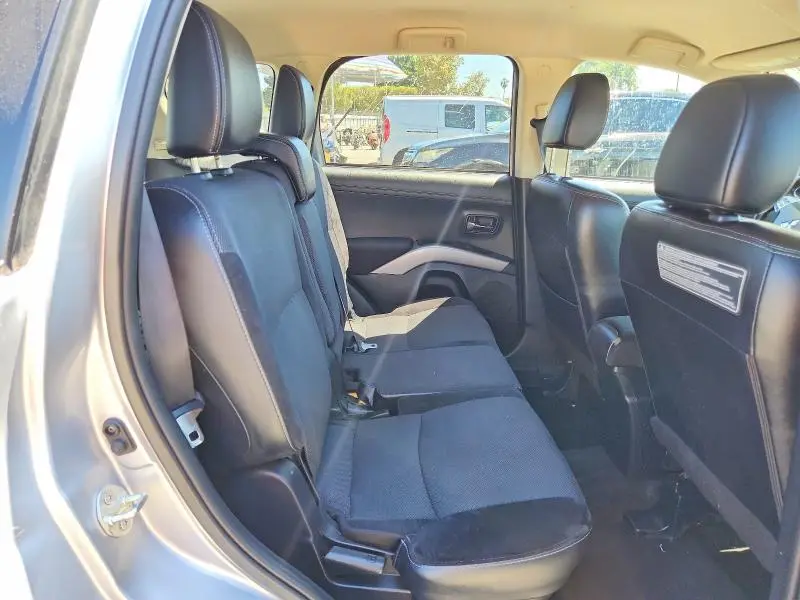 2013 MITSUBISHI OUTLANDER GT  