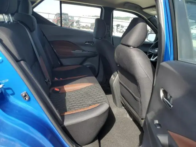 2021 NISSAN KICKS SR