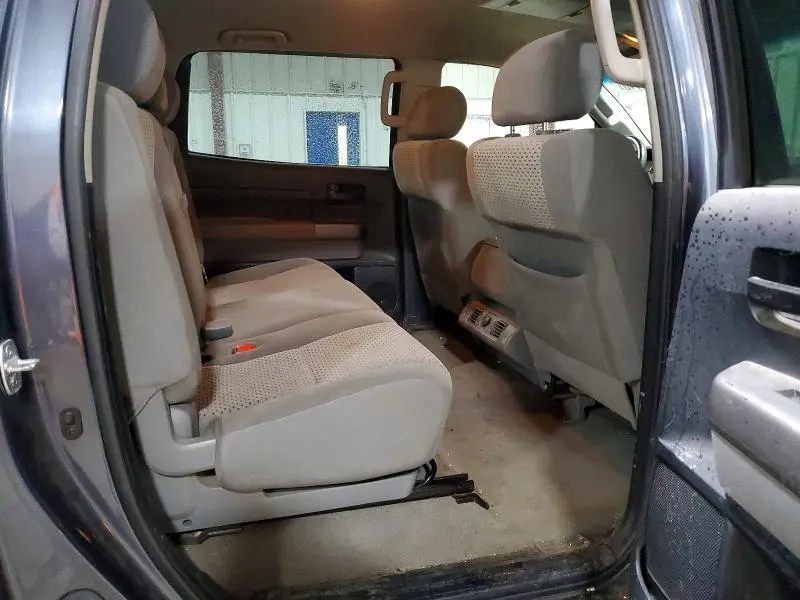 2010 TOYOTA TUNDRA CREWMAX SR5  