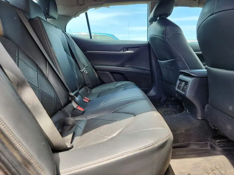 2018 TOYOTA CAMRY XLE  