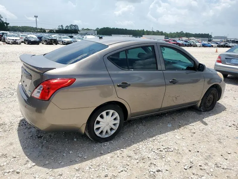 2013 NISSAN VERSA S  