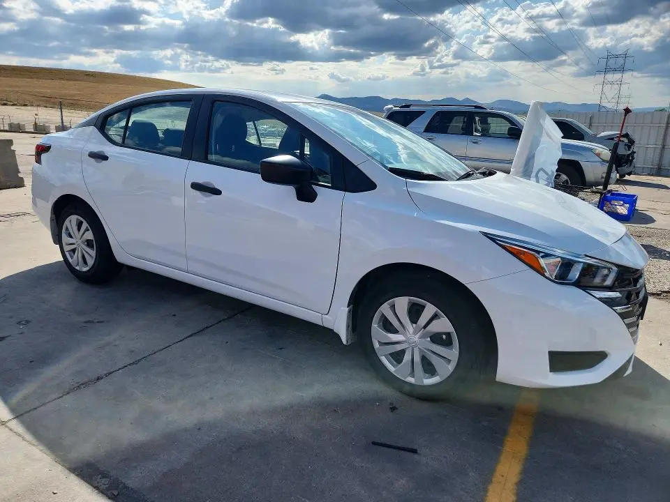 2024 NISSAN VERSA S  