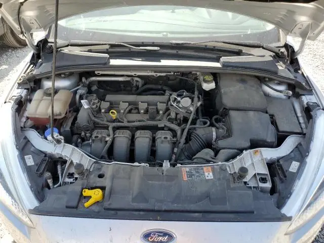 2017 FORD FOCUS SE  