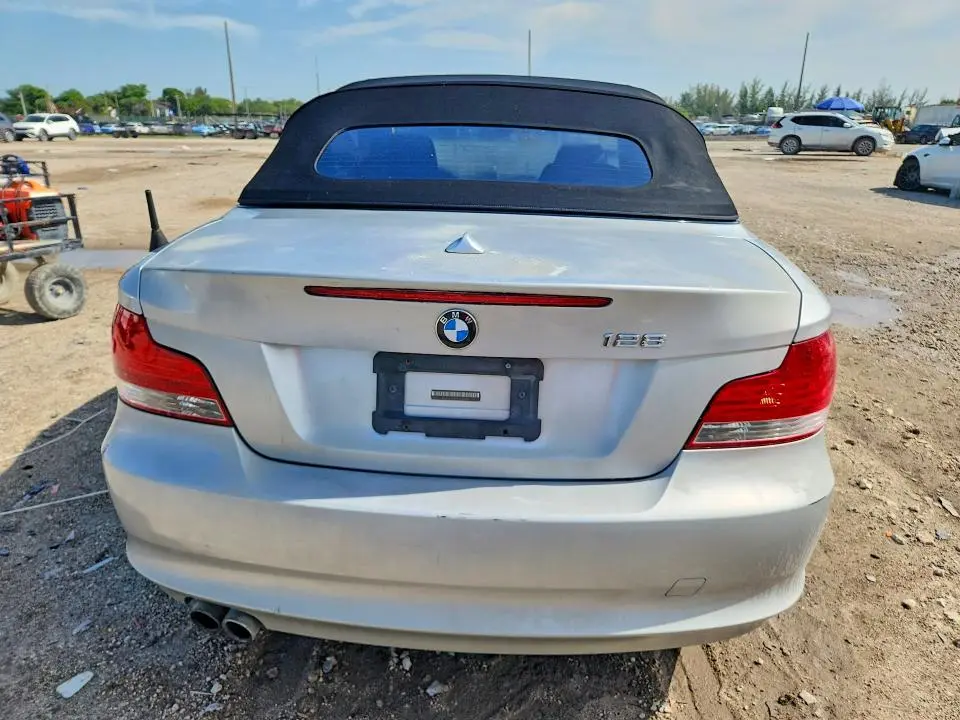 2011 BMW 128 I  