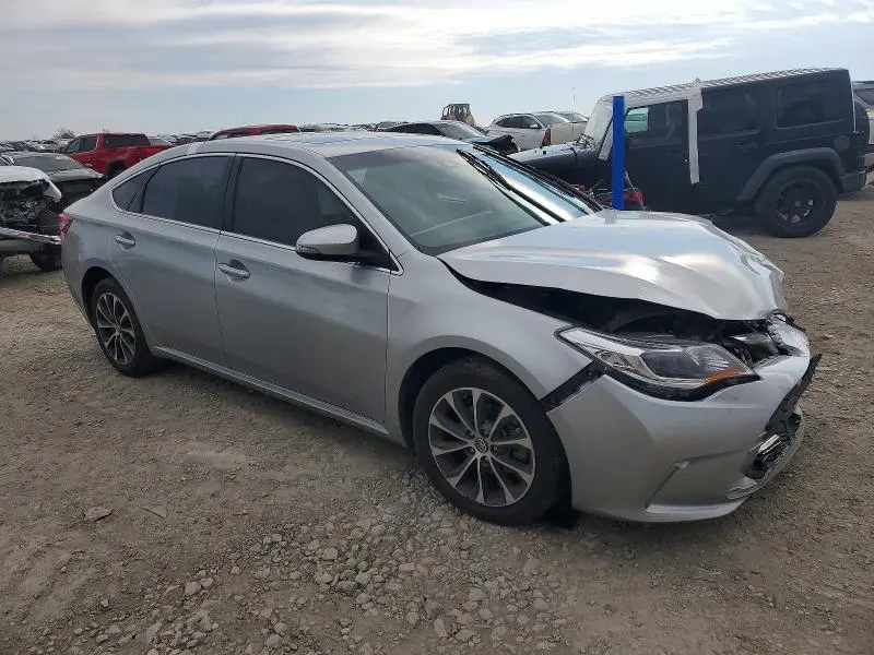 2018 TOYOTA AVALON XLE  