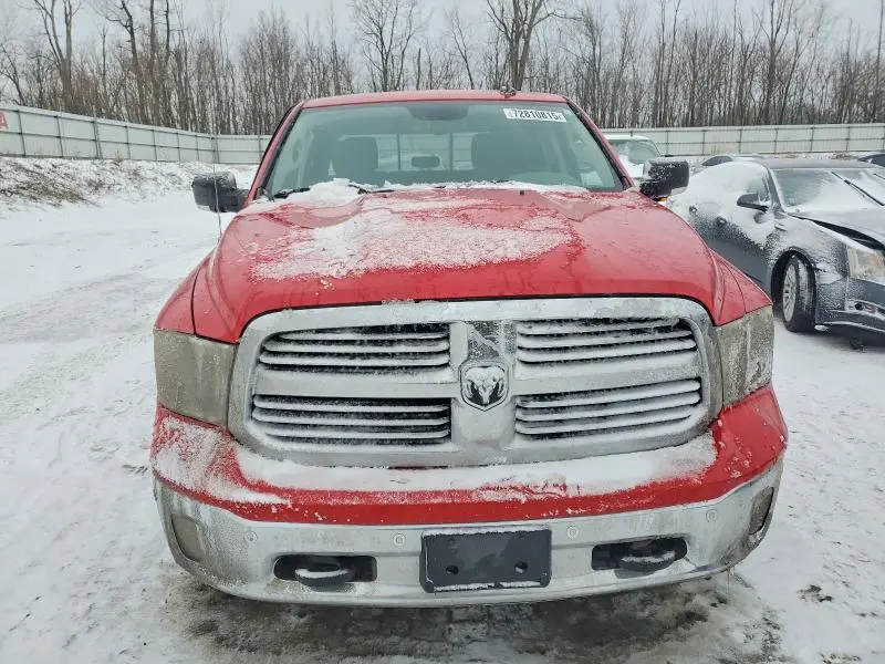 2016 RAM 1500 SLT  