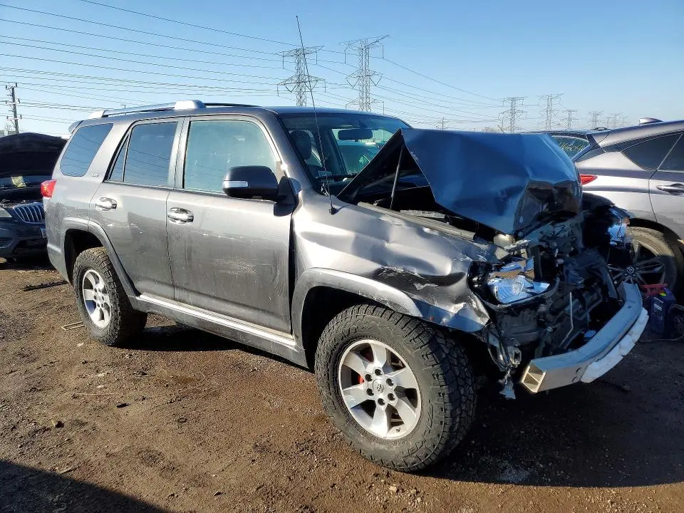 2010 TOYOTA 4RUNNER SR5  