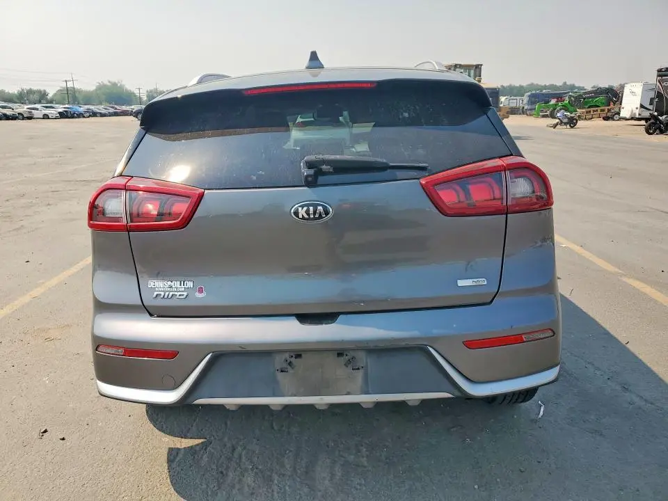 2017 KIA NIRO LX  