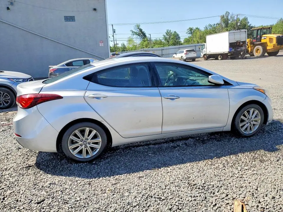 2014 HYUNDAI ELANTRA SE  