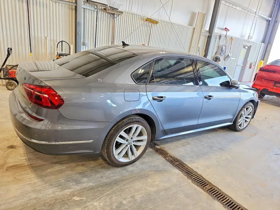 2019 VOLKSWAGEN PASSAT WOLFSBURG  