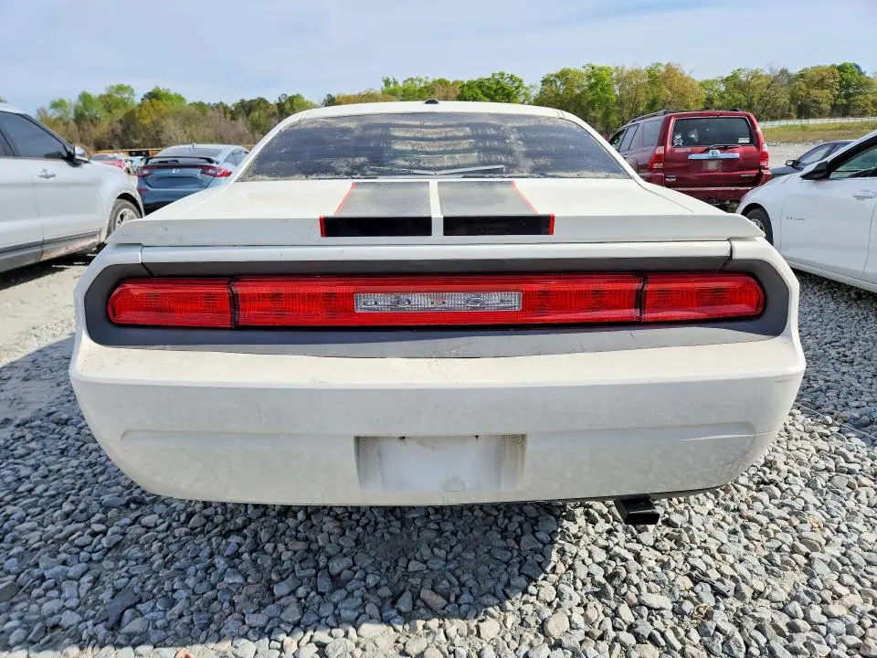 2010 DODGE CHALLENGER SE  