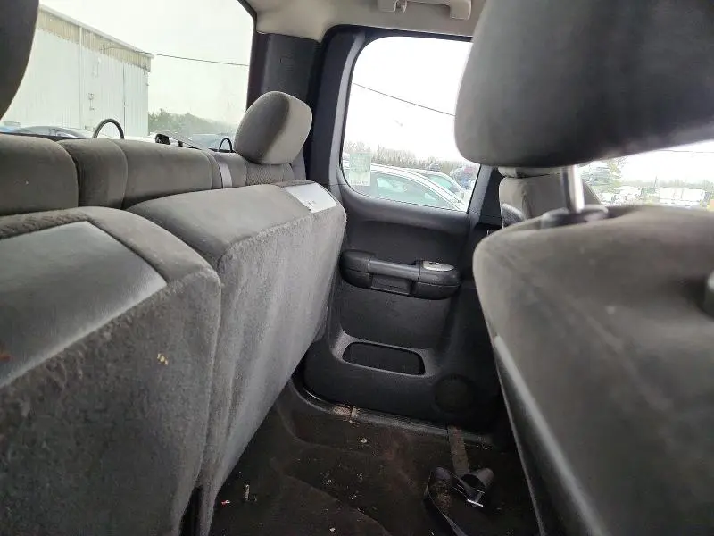 2011 CHEVROLET SILVERADO K1500 LS  