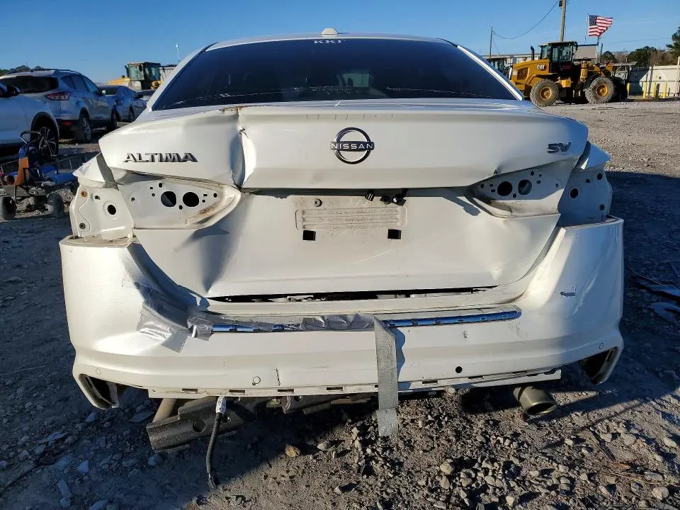 2023 NISSAN ALTIMA SV  